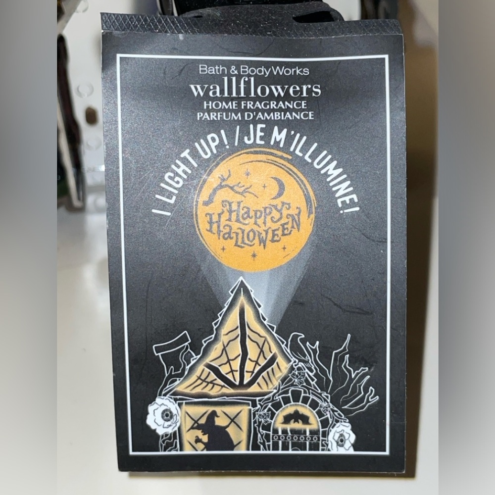 Bath & Body Works Haunted House Halloween Wallflower Plug Discontinued New - Picture 11 of 11